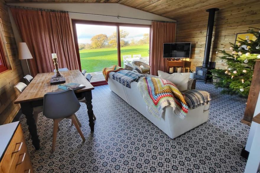 DOWN THE RABBIT HOLE, pet friendly in Congresbury
