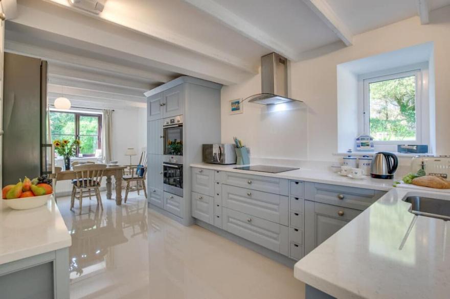 The Smithy - Three Bedroom House, Sleeps 6