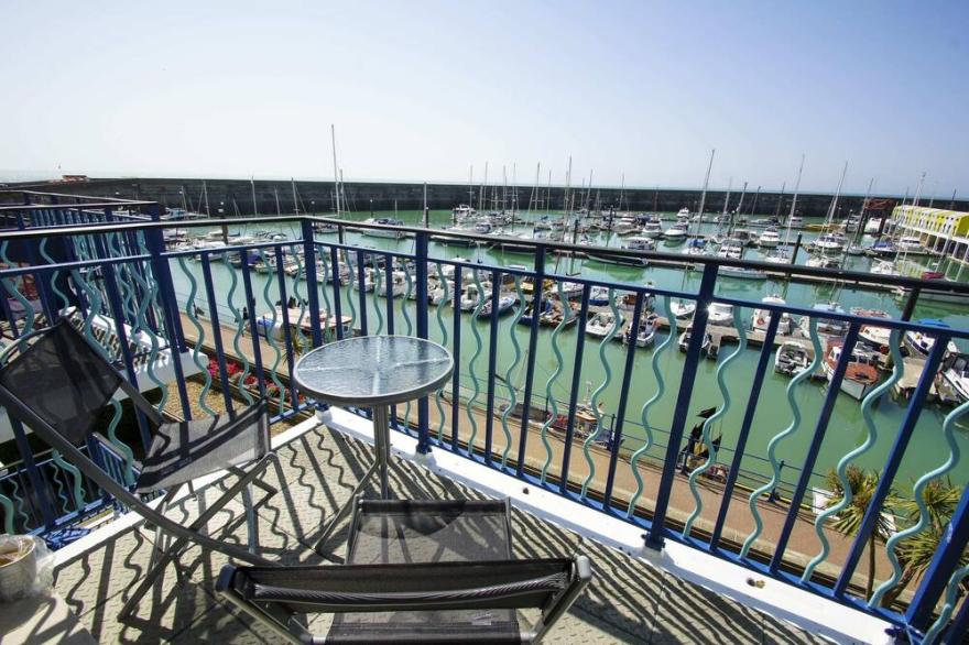 Britannia Harbour View | by Brighton Holiday Lets