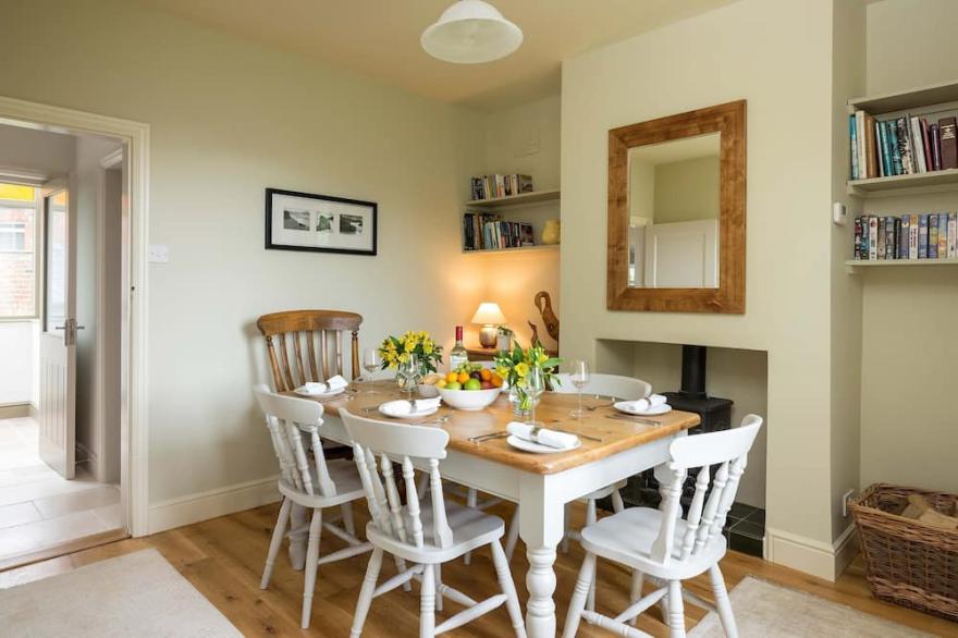 SOUTH VIEW COTTAGE, pet friendly, with open fire in Whitby
