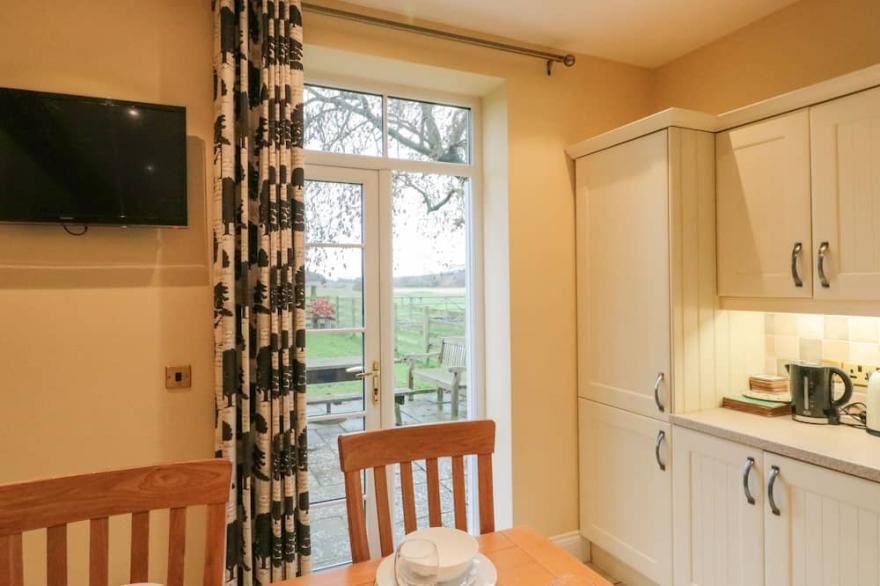 FOREMAN'S HOUSE, family friendly, with open fire in Bridlington