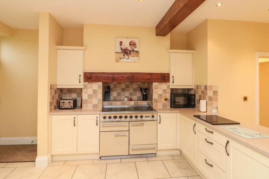 FOREMAN'S HOUSE, family friendly, with open fire in Bridlington