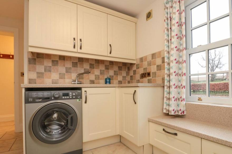 FOREMAN'S HOUSE, family friendly, with open fire in Bridlington