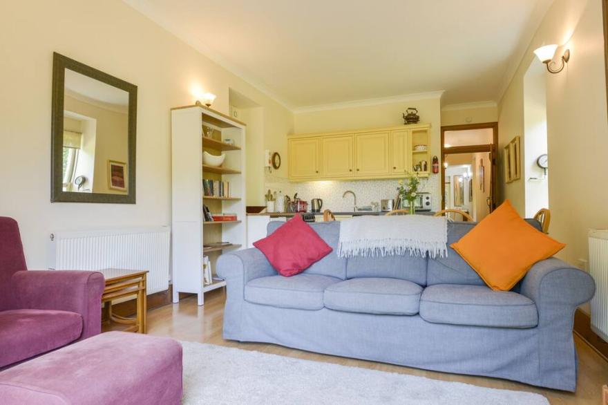 ENGINE HOUSE, pet friendly, character holiday cottage in Bridford