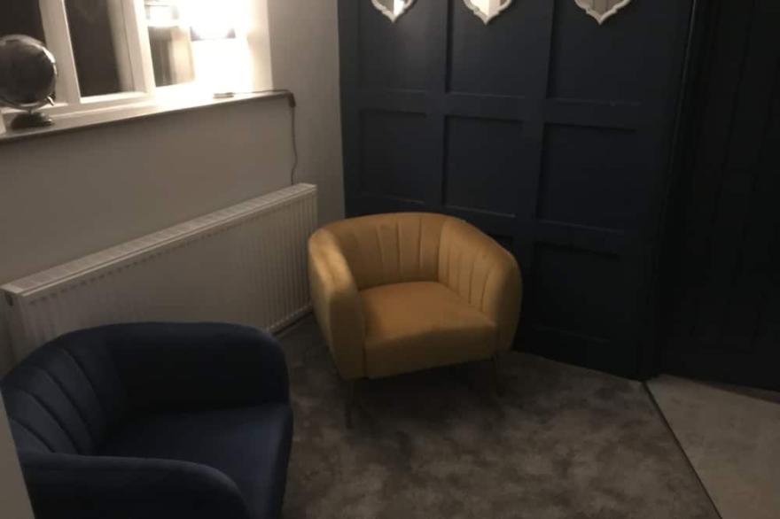 Cottage-Exclusive-Private Bathroom-North Lodge 1