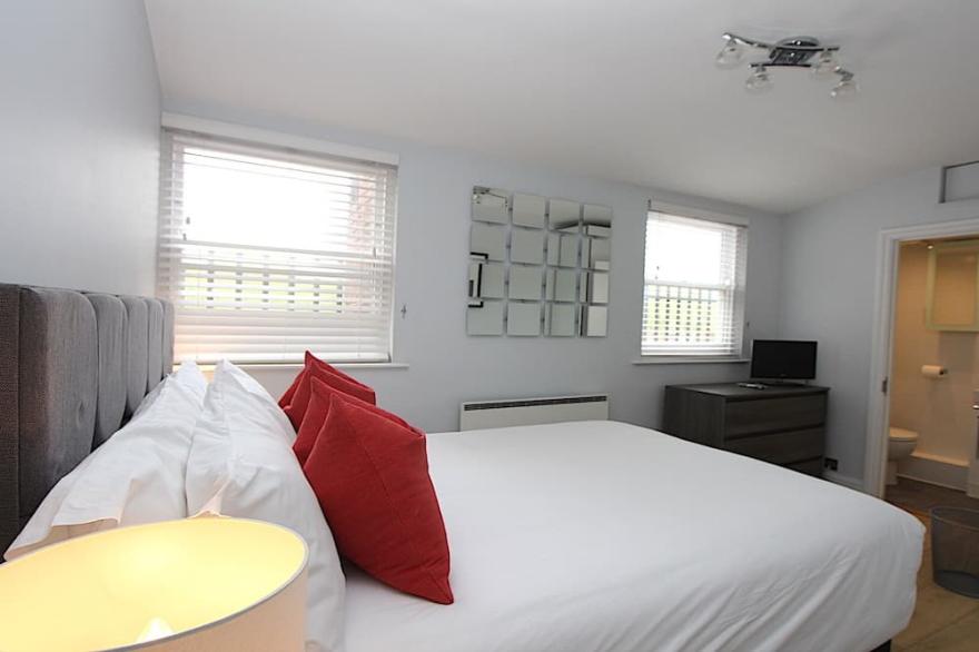 Chiltern Street Apartment K