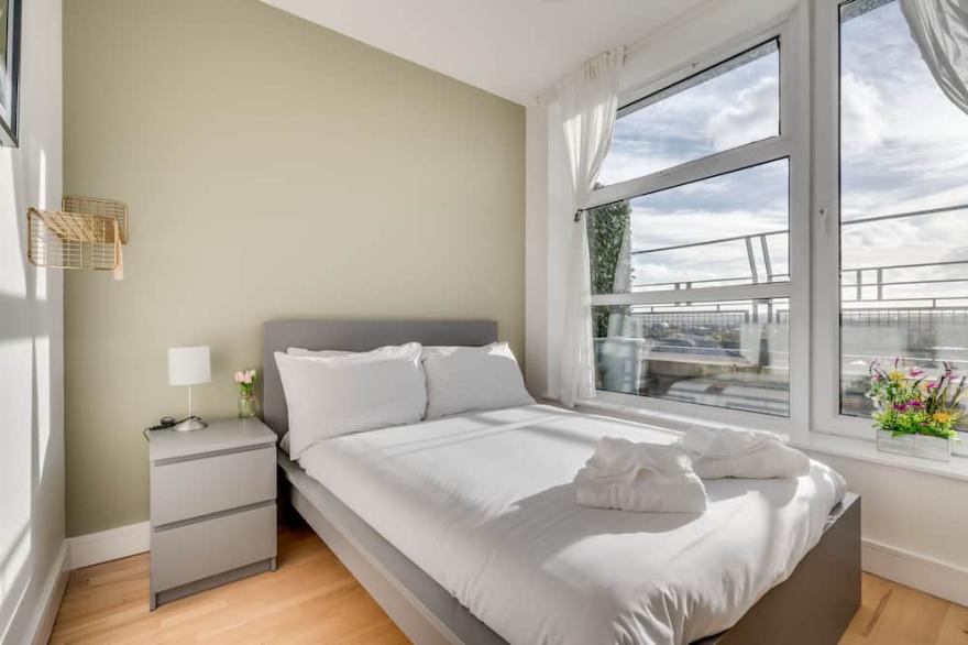 Apartment-Private Bathroom-Balcony