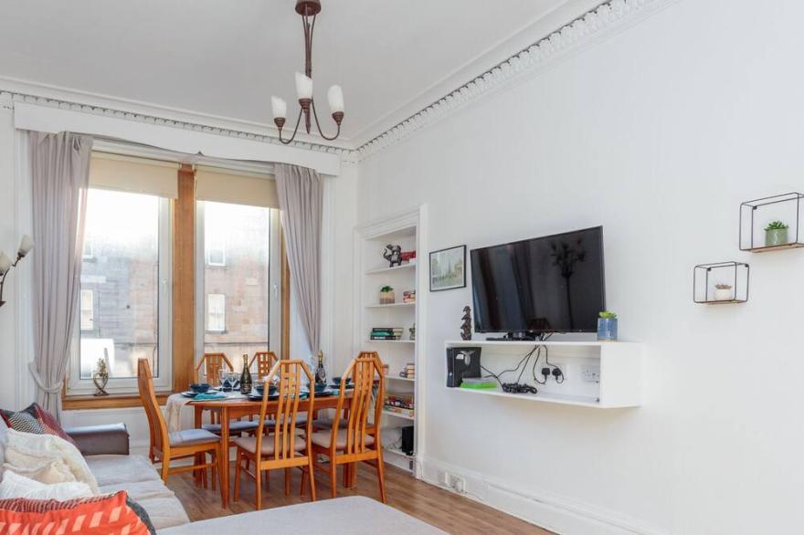 Beautiful 3Bedroom apartment on Pitt st. Edinburgh