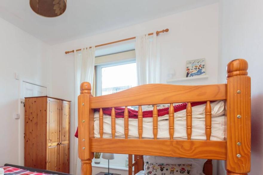 Beautiful 3Bedroom apartment on Pitt st. Edinburgh