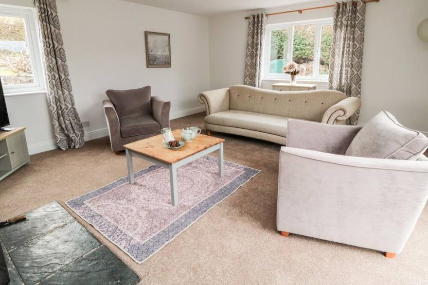 WHINNEY MOOR, pet friendly, with open fire in Alnwick