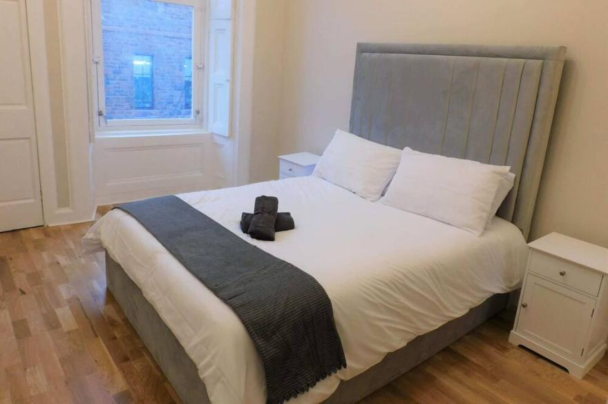 Beautiful 3 bed apt in the City Centre.
