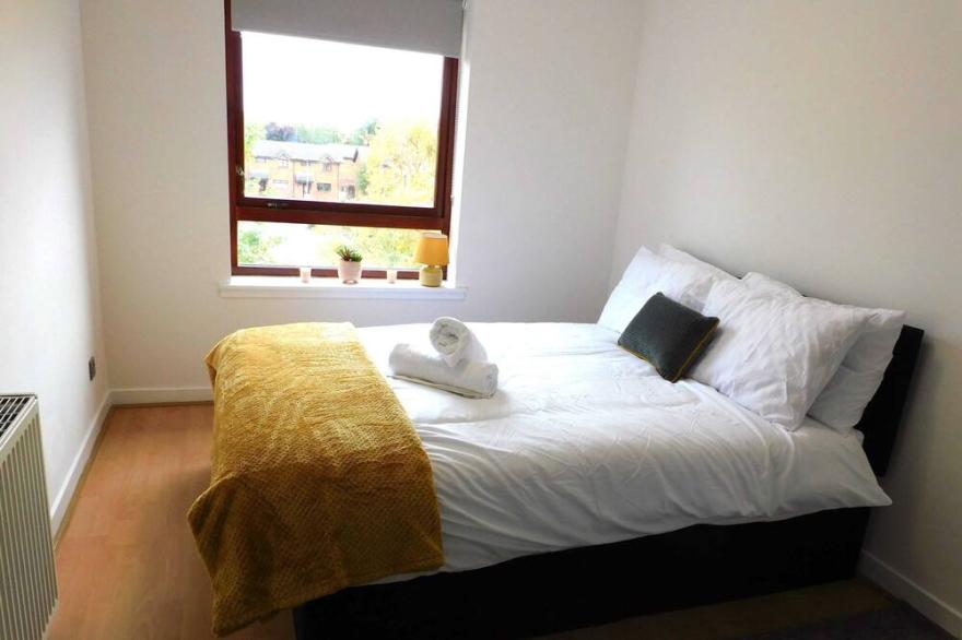 Charming  2 bed apt close to City and SEC/Hydro