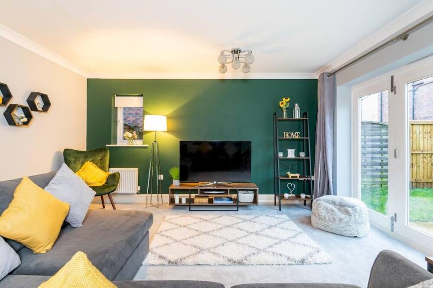 Spacious and Modern Townhouse I Pass The Keys