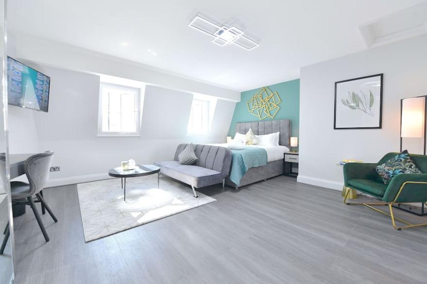 Contemporary Townhouse close to the Southbank & City Centre