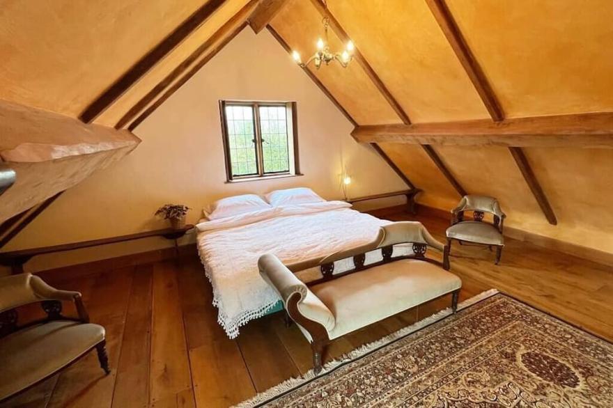 Garden Of Eden: Large Farmhouse & Grounds, Kent