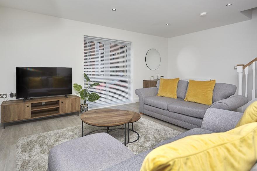 Luxury Duplex 2-Bed Apartment Fruit Market Marina