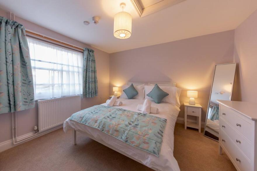 The Retreat -  an apartment that sleeps 2 guests  in 1 bedroom