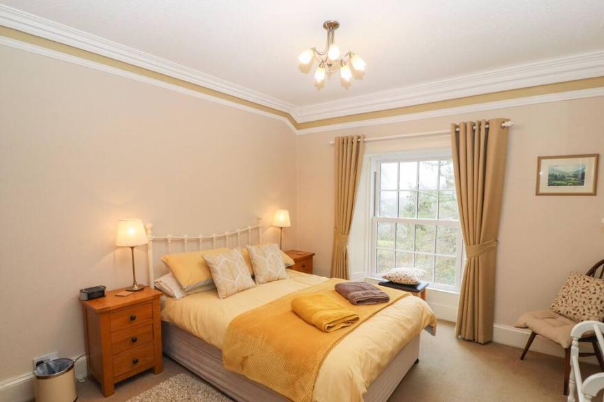 SANDBURNE COTTAGE, family friendly in Keswick