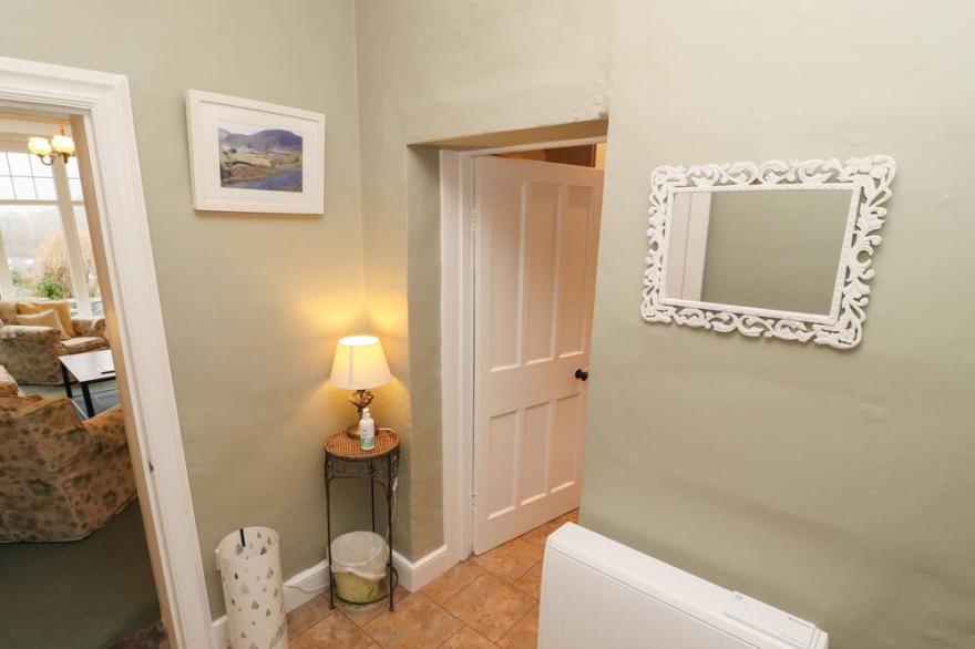 SANDBURNE COTTAGE, family friendly in Keswick