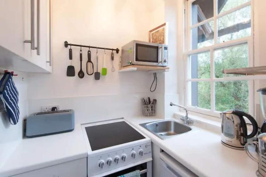 Cosy apartment in Dean Village - the most picturesque area of Edinburgh