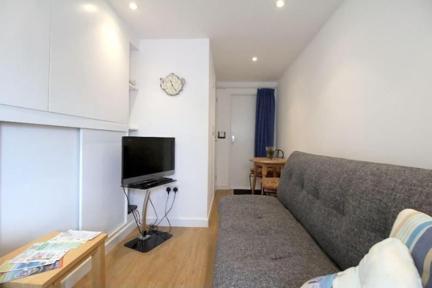 One bed apartment near beach