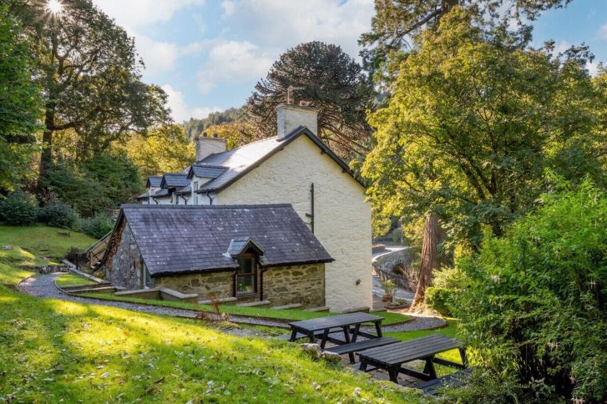 Tylwyth Teg Pedwar - One Bedroom Apartment, Sleeps 2