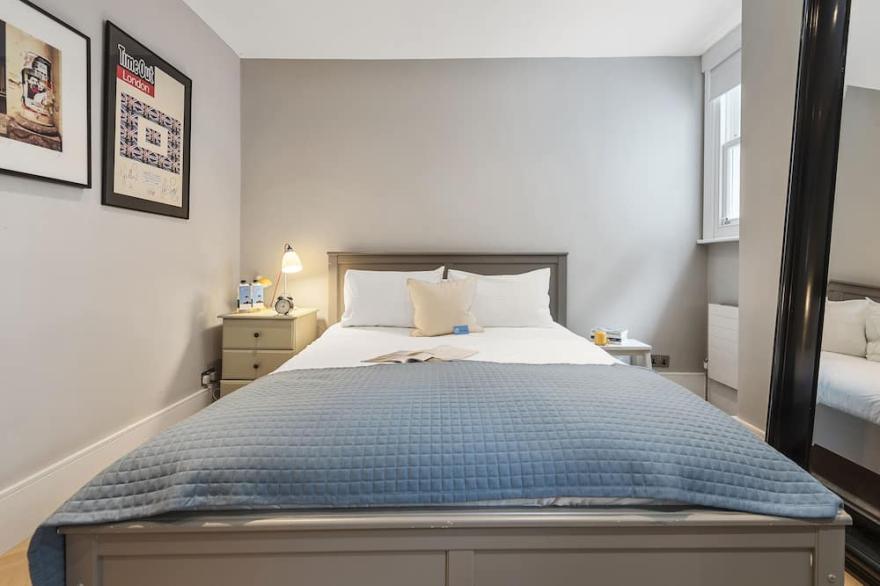 Spacious Chelsea Apartment with private garden, sleeps 5