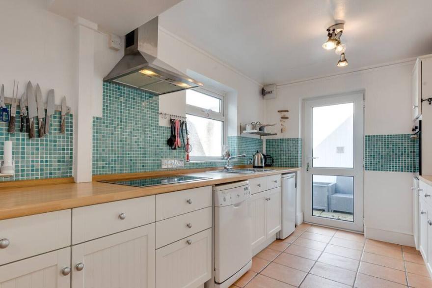 Arfryn - Three Bedroom House, Sleeps 6