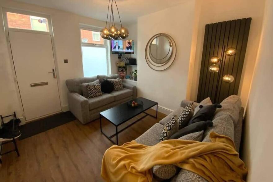 Egon's House - 10 Minutes from City Centre!