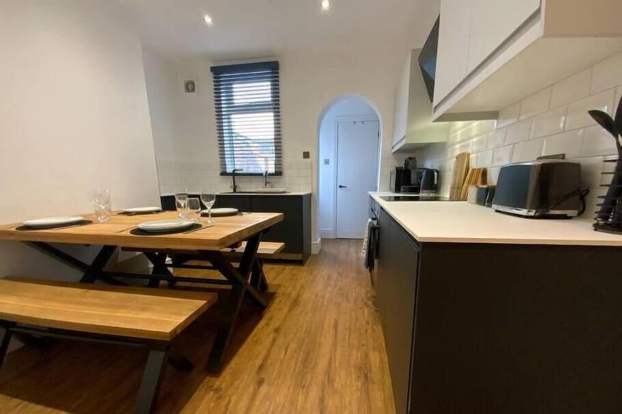 Egon's House - 10 Minutes from City Centre!