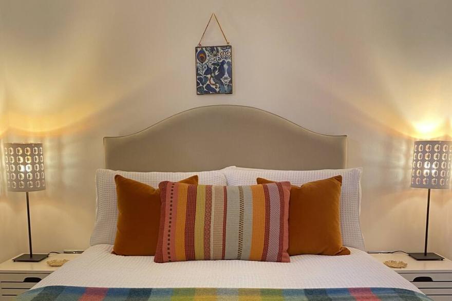 Boutique Chapel Apartment within the City Walls.