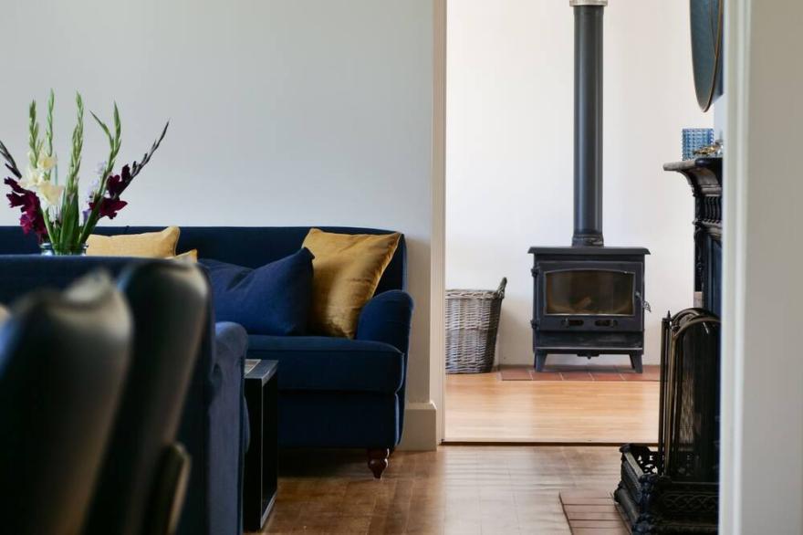 Beautiful Coastal House, 10 min walk to the beaches & SW Coast Path