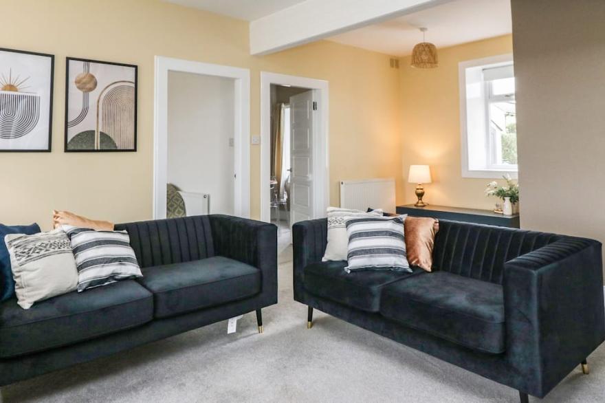 AILSA SHORES, pet friendly, country holiday cottage in Turnberry
