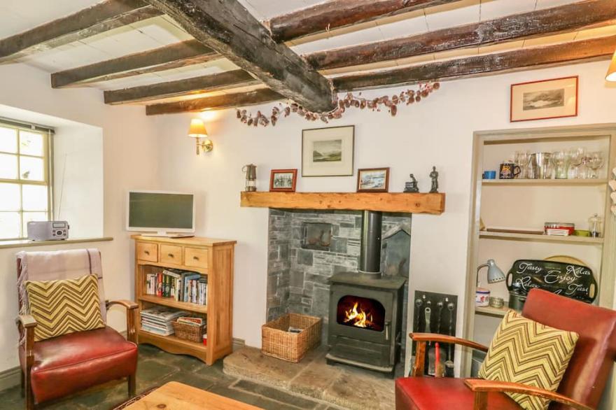 SELDOM SEEN, family friendly, with open fire in Pooley Bridge