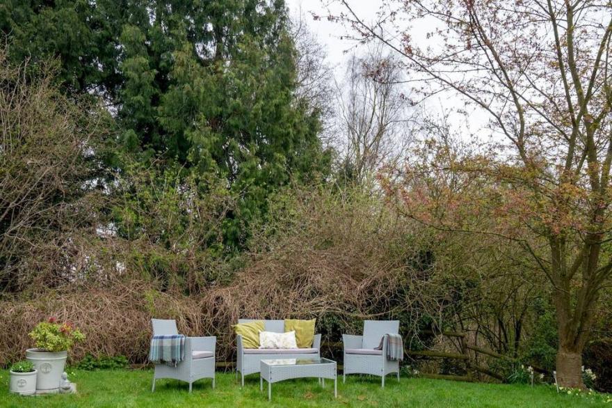 Pass the Keys | Secluded 2 bedroom cottage in scenic Aston Magna