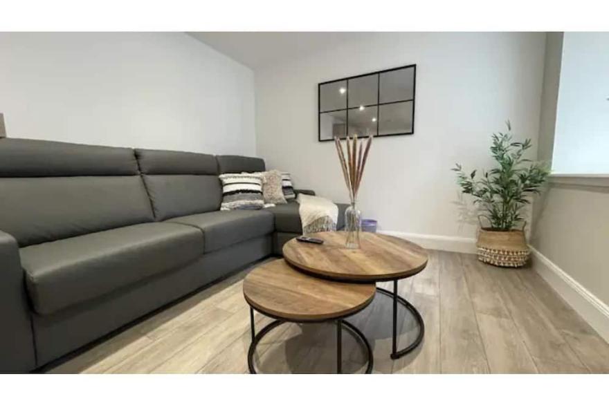 Elegant luxury apartment, in a Central location.