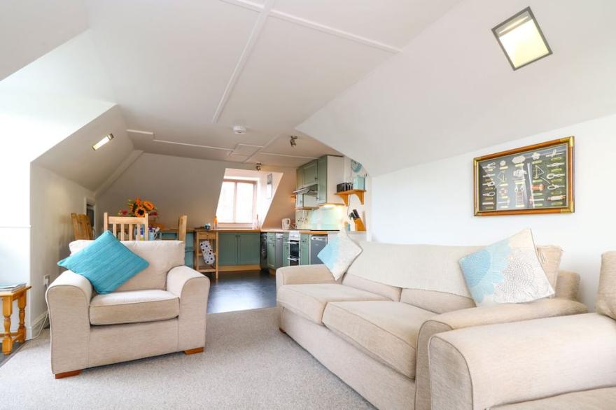 THE WATCH, pet friendly, country holiday cottage in Porthcurno