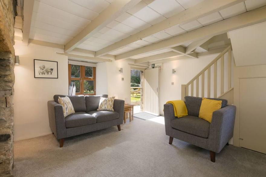 THE ANNEX - TREWOLLA COTTAGE, romantic in St Newlyn East