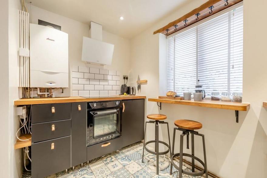 2 bedroom accommodation in Milton-Under-Wychwood