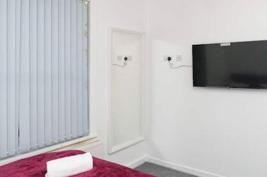 ExcelHouse-2Bed-Sleeps 8.Only 10min to city centre
