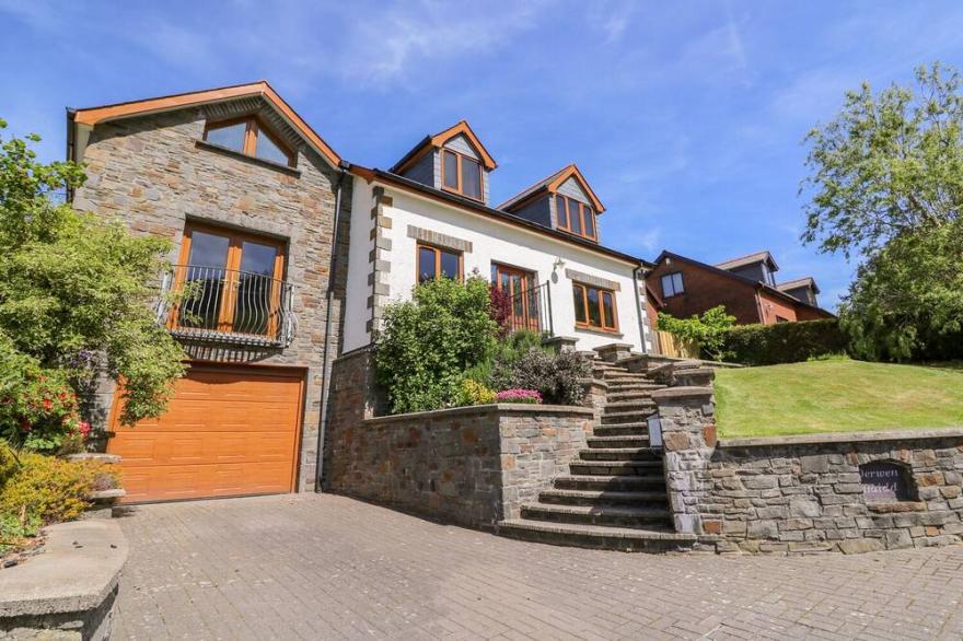 DERWEN HAIDD, pet friendly, country holiday cottage in Llanafan