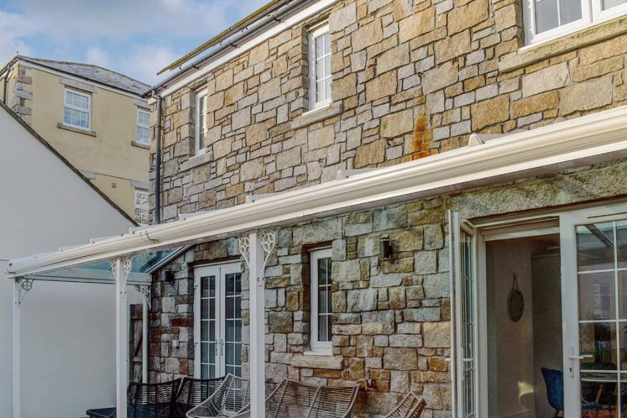 3 bedroom accommodation in St Austell
