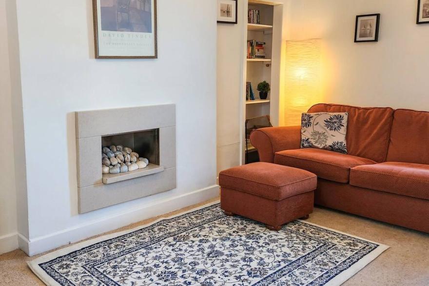 2 bedroom accommodation in Cramond, Edinburgh