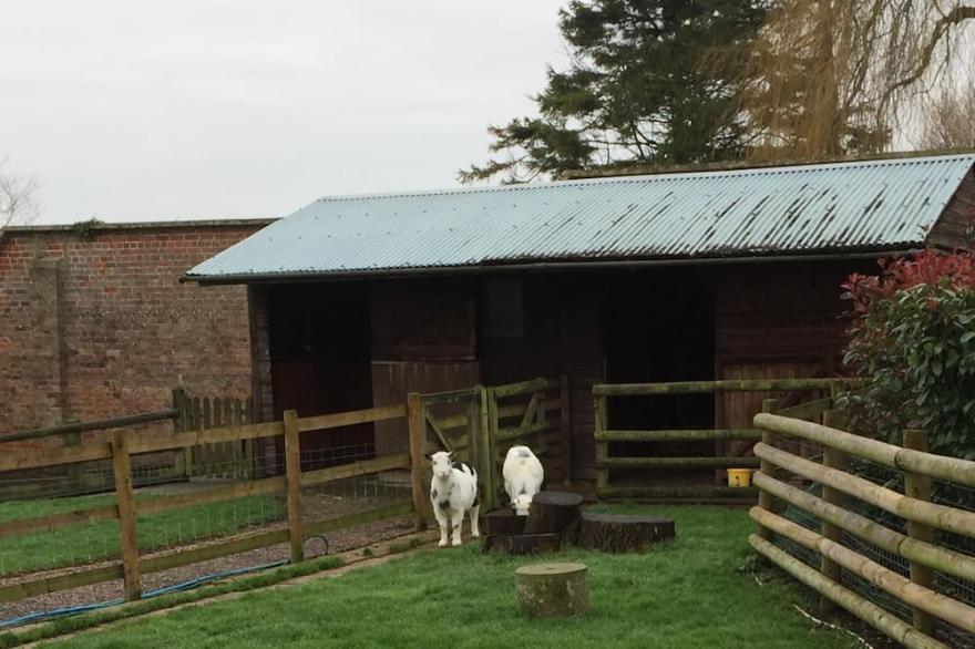 The Garden Annex- Perfect holiday home for family in Wotton-under-Edge