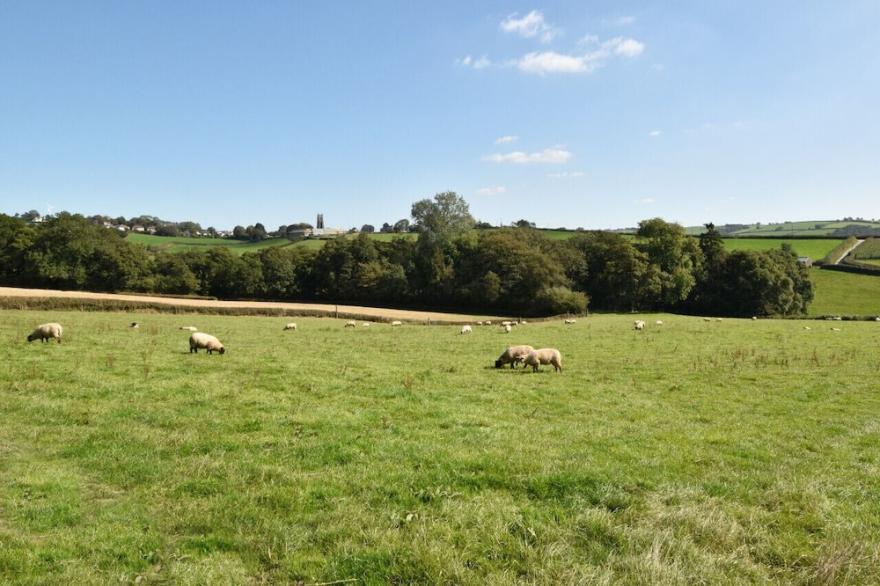 Barton Barn - Two Bedroom House, Sleeps 4