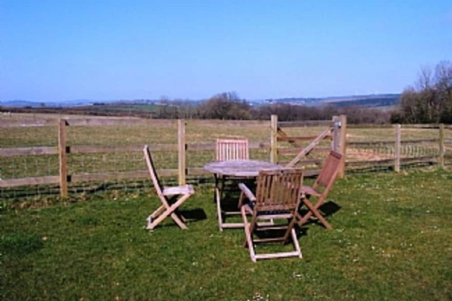 Bramble Cottage (Sleeps 5. 2 Bedrooms)