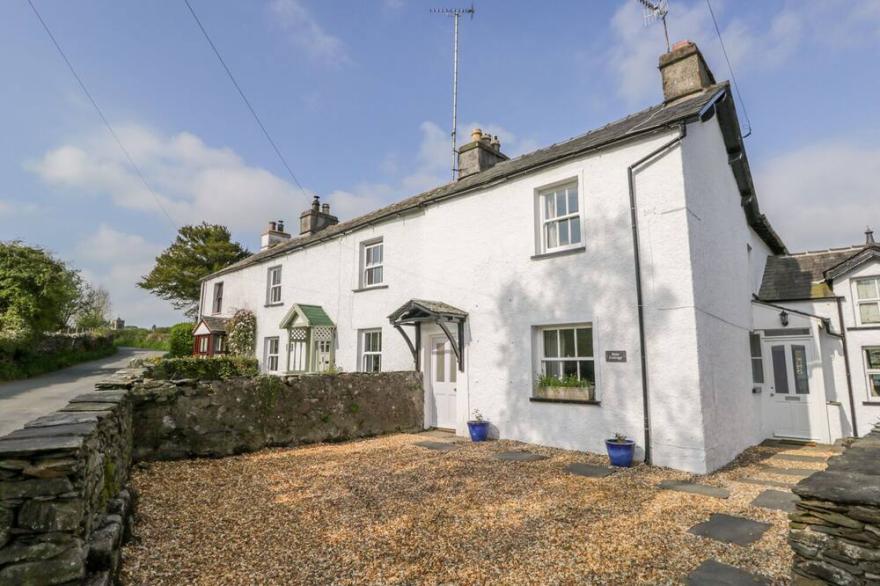 ROSE COTTAGE, family friendly, with open fire in Lowick Bridge