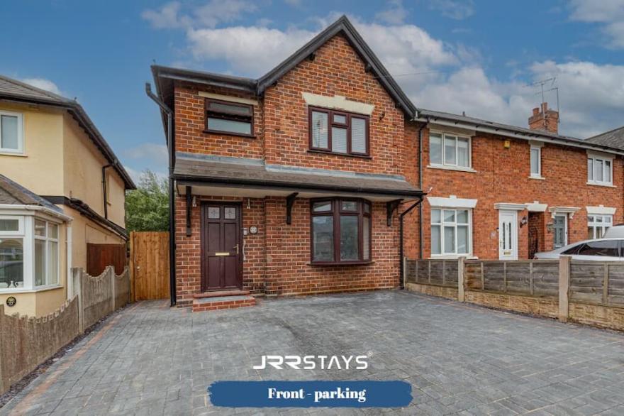 JRR Stays - West Midlands - Walsall - M6 J9 - WS2