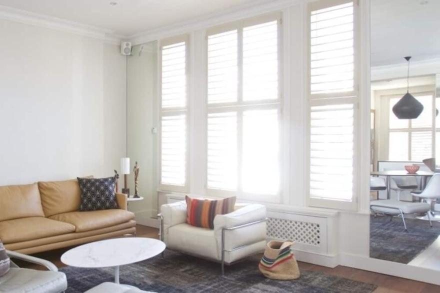 Earls Court three bedroom home in Central London to Let