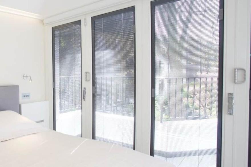 Earls Court three bedroom home in Central London to Let